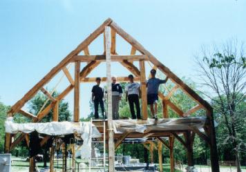 自分の家も自分で建てる